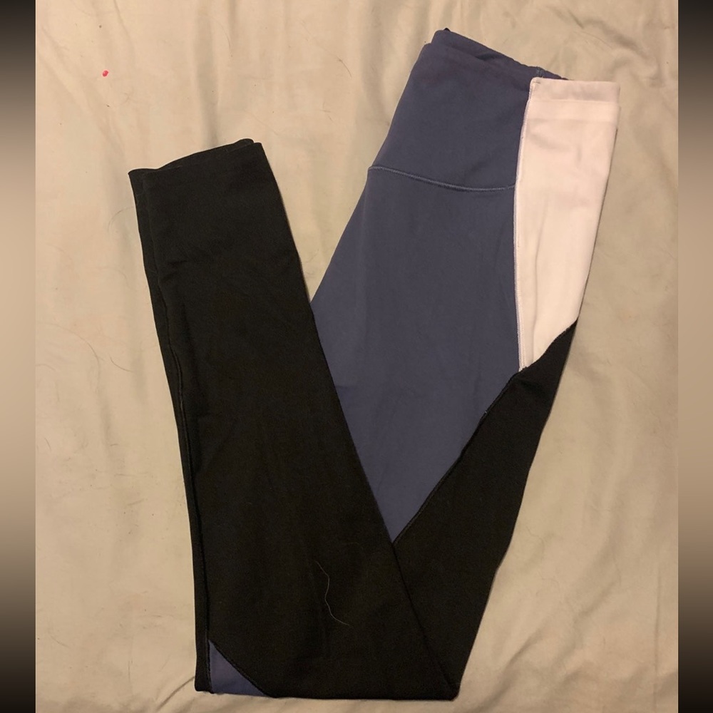 Victoria’s Secret Sweat On Point Legging - Picture 4 of 5